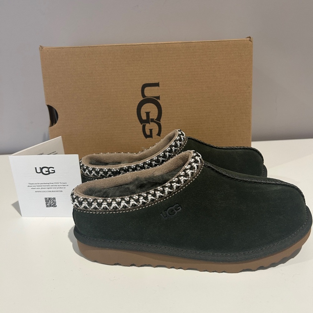 UGG Tasman II Slippers kids size 2 slip-on clogs